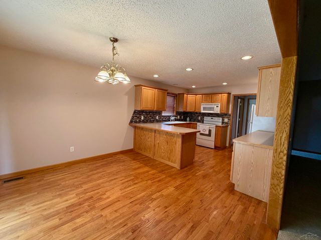 11358 Amber Court, Freeland, MI 48623