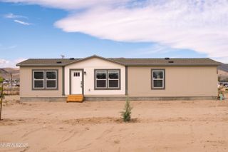 7565 Springfield Road, Silver Springs, NV 89429