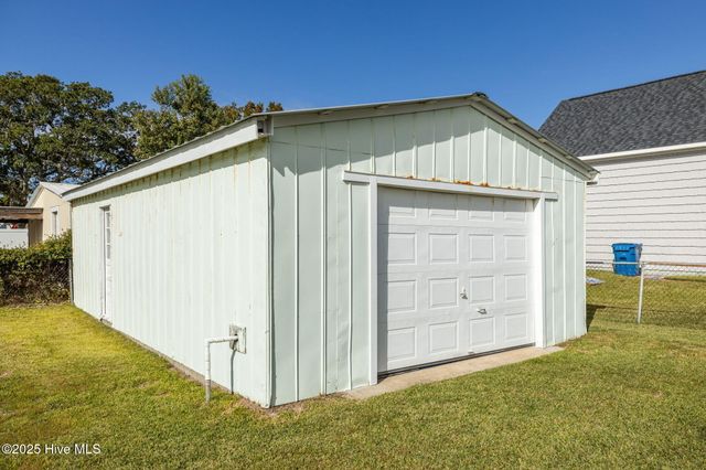 1404 Shackleford Street, Morehead City, NC 28557