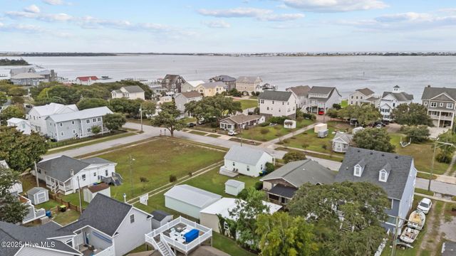 1404 Shackleford Street, Morehead City, NC 28557