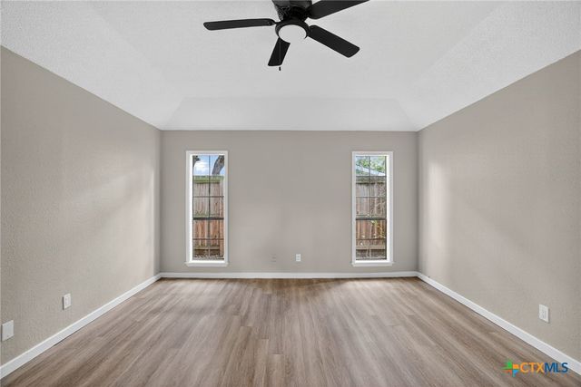 107 Cherry Hills Drive, Rockport, TX 78382