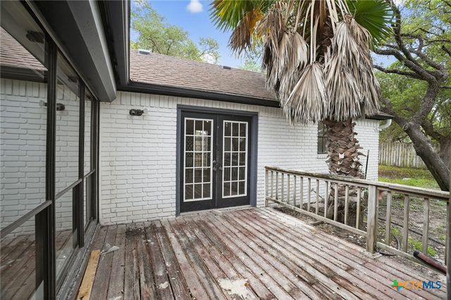 107 Cherry Hills Drive, Rockport, TX 78382