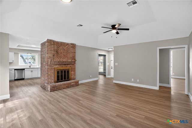 107 Cherry Hills Drive, Rockport, TX 78382