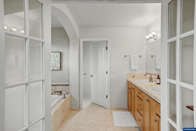 4956 NW Lavender Cir, Corvallis, OR 97330