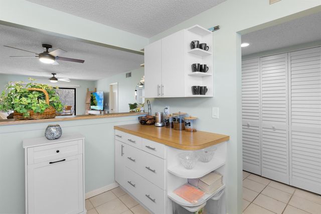 1270 SE Parkview Place B5, Stuart, FL 34994