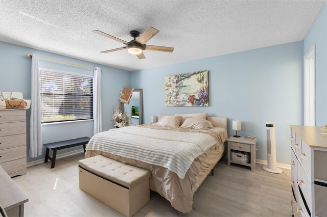1270 SE Parkview Place B5, Stuart, FL 34994
