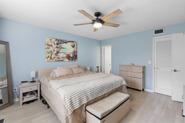 1270 SE Parkview Place B5, Stuart, FL 34994