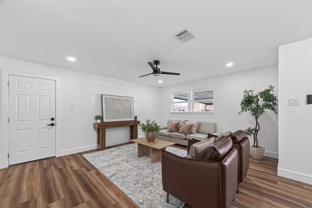 3112 Hays Street, Pasadena, TX 77503