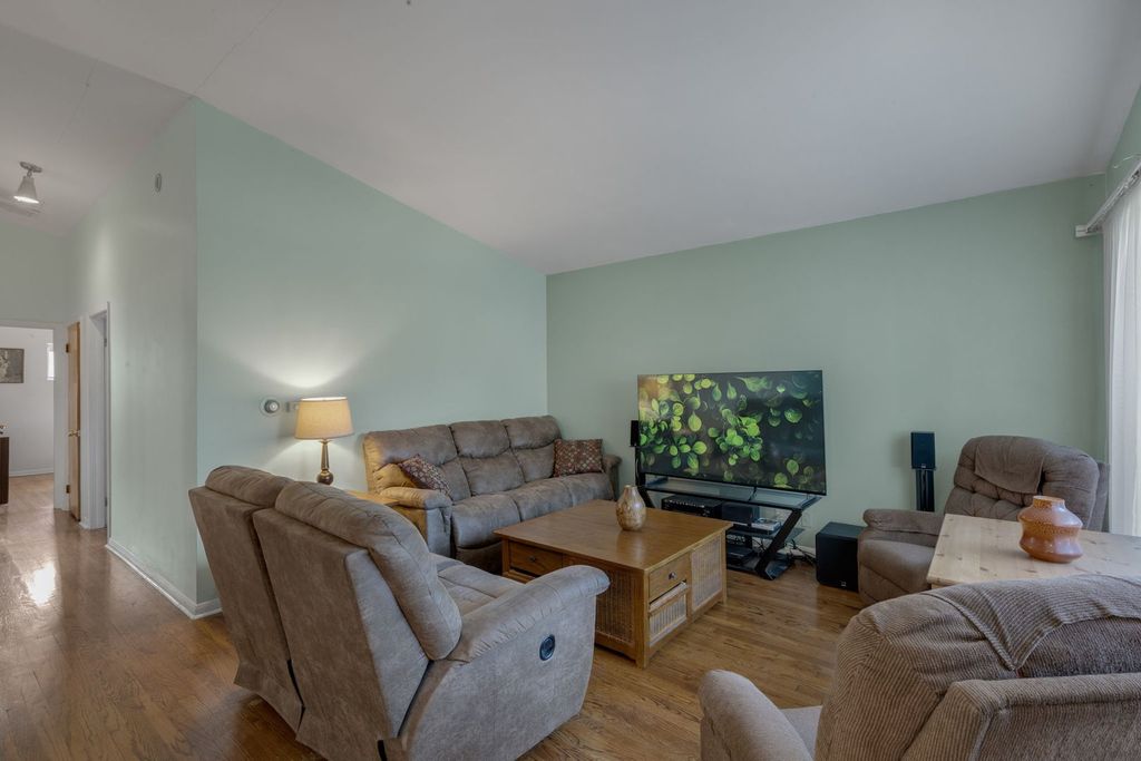 8441 W Madison Drive, Niles, IL 60714 — photo 4