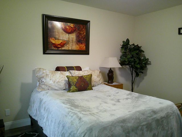 6937 Woodmore Oaks Dr, Orangevale, CA 95662