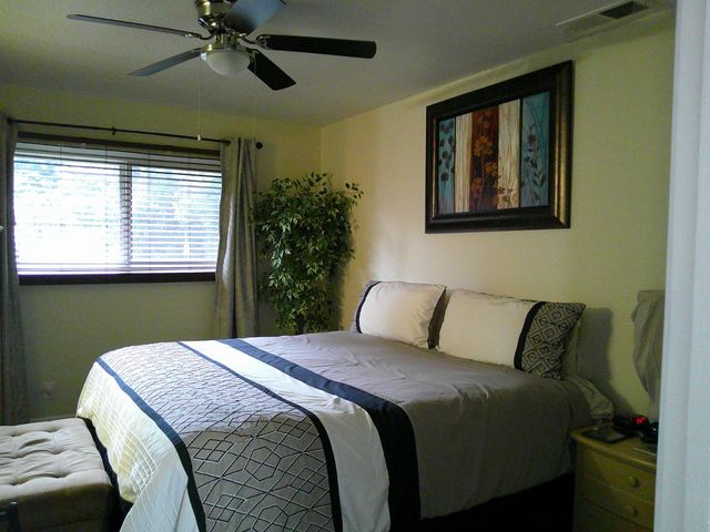 6937 Woodmore Oaks Dr, Orangevale, CA 95662