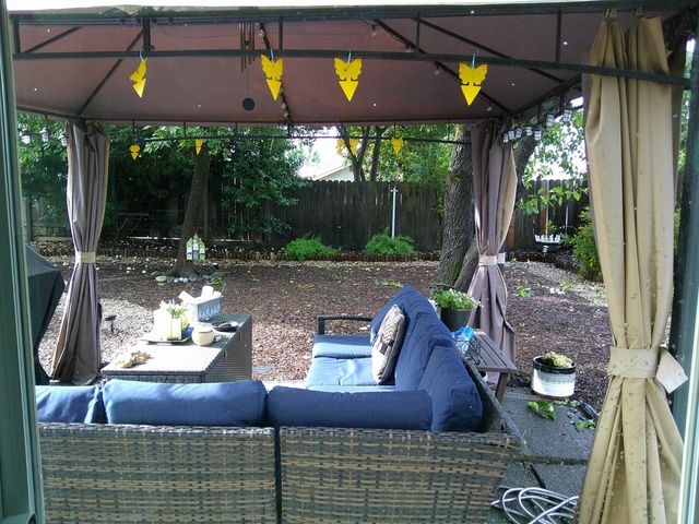 6937 Woodmore Oaks Dr, Orangevale, CA 95662