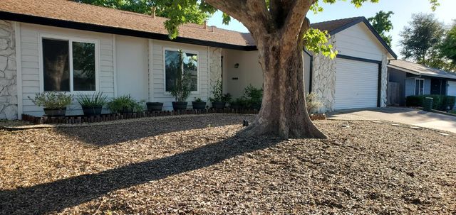 6937 Woodmore Oaks Dr, Orangevale, CA 95662