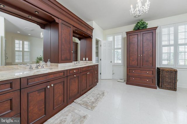 1880 E BUCKSHUTEM ROAD, Millville, NJ 08332