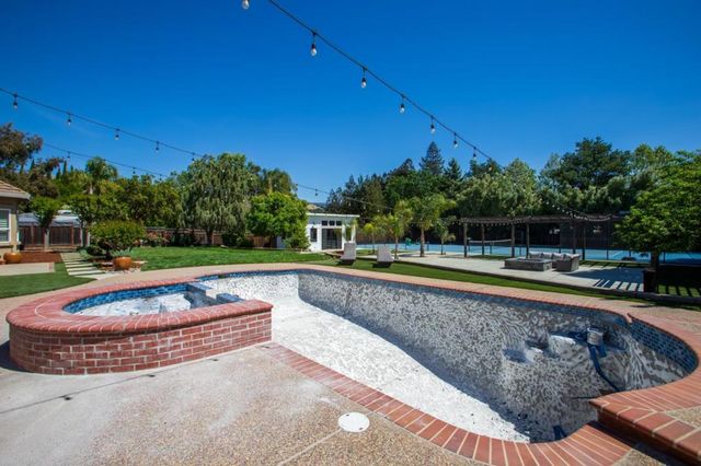 1960 Pear Drive, Morgan Hill, CA 95037