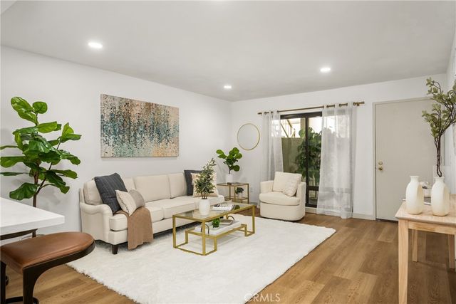 3010 Associated Road 122, Fullerton, CA 92835