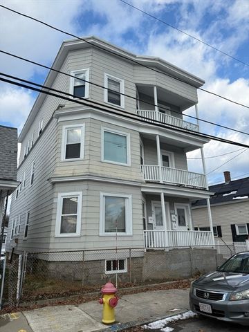 61-63 Kingston St, Lawrence, MA 01843