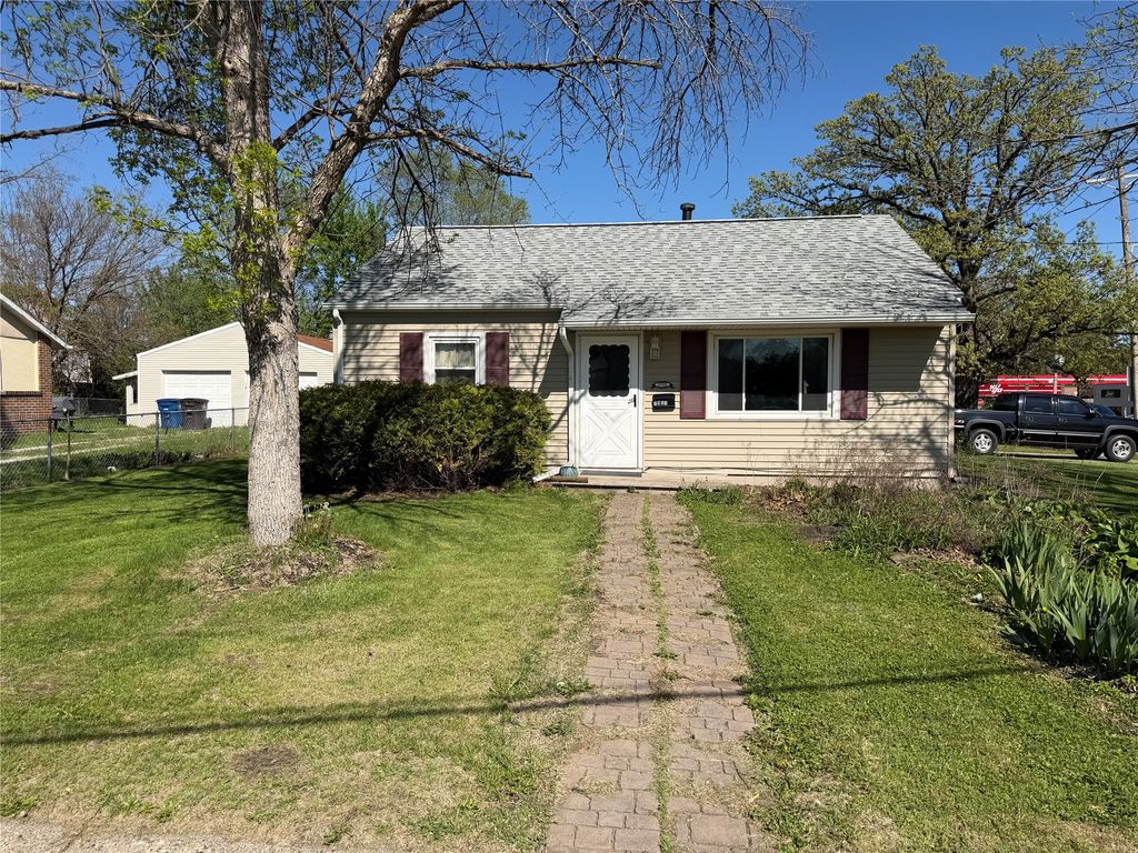 1901 59th Street, Des Moines, IA 50322