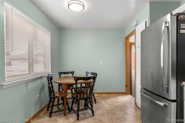 7011 Helen Street, Garden City, MI 48135