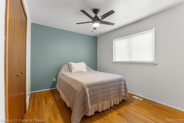 7011 Helen Street, Garden City, MI 48135