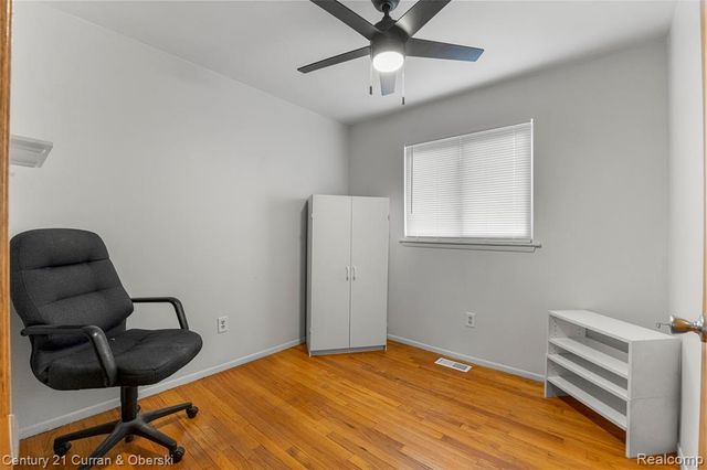 7011 Helen Street, Garden City, MI 48135