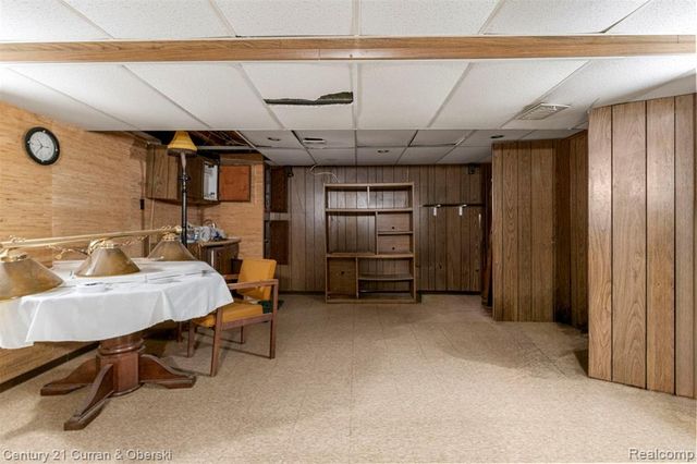 7011 Helen Street, Garden City, MI 48135
