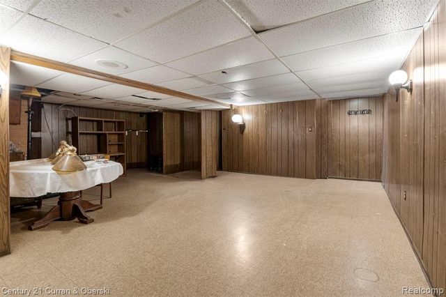 7011 Helen Street, Garden City, MI 48135