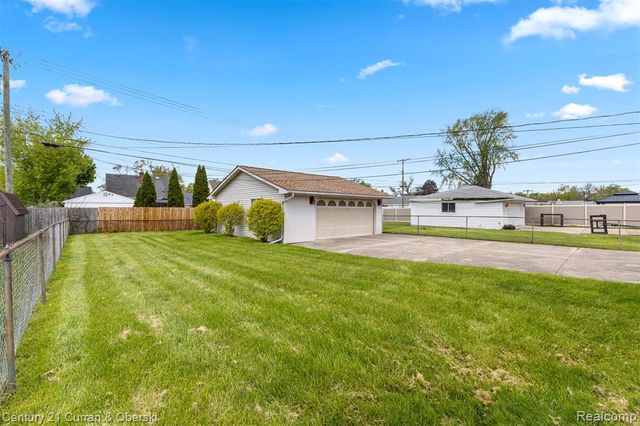 7011 Helen Street, Garden City, MI 48135