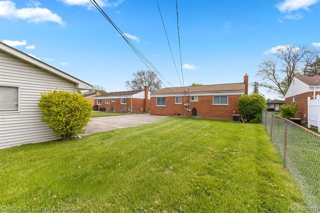 7011 Helen Street, Garden City, MI 48135