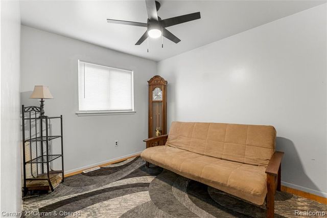 7011 Helen Street, Garden City, MI 48135
