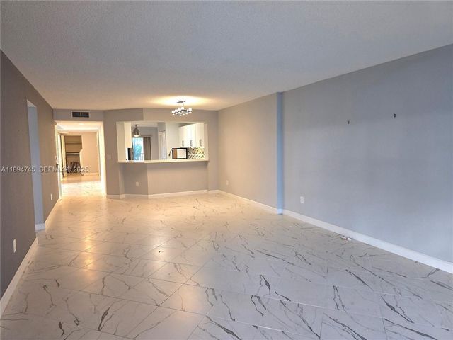 7440 Granville Drive 213, Tamarac, FL 33321