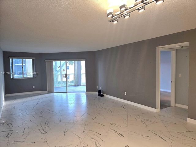 7440 Granville Drive 213, Tamarac, FL 33321