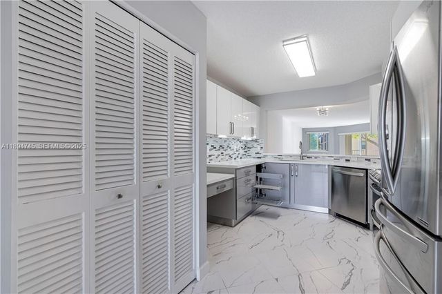 7440 Granville Drive 213, Tamarac, FL 33321
