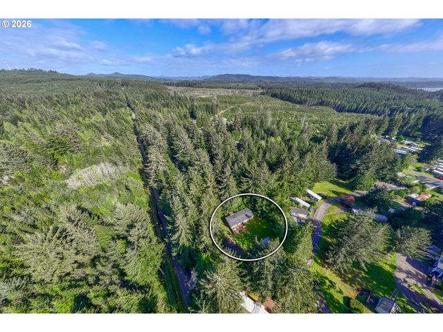 5198 GRAND Ave, Florence, OR 97439