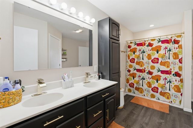 524 E 3rd Street S, Newton, IA 50208