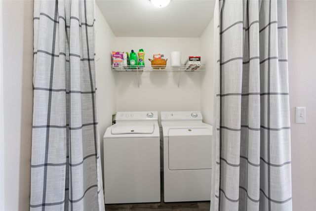 524 E 3rd Street S, Newton, IA 50208