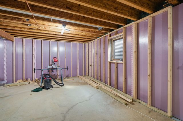 524 E 3rd Street S, Newton, IA 50208