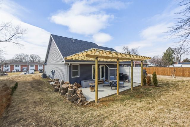 524 E 3rd Street S, Newton, IA 50208