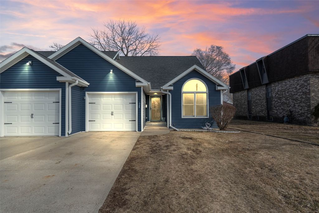 524 E 3rd Street S, Newton, IA 50208