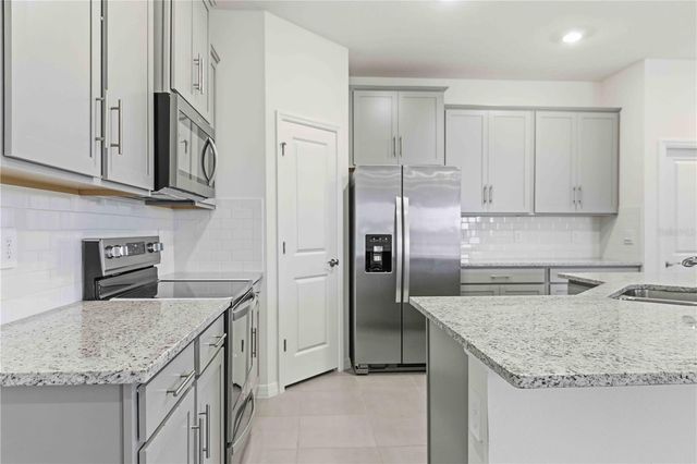 17817 PASTURELAND AVENUE, Lakewood Ranch, FL 34211