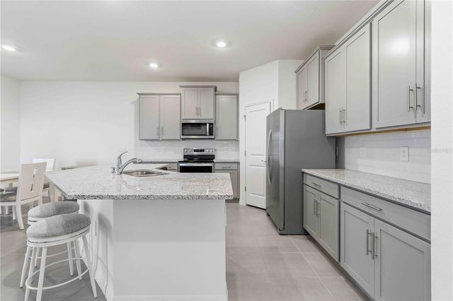 17817 PASTURELAND AVENUE, Lakewood Ranch, FL 34211