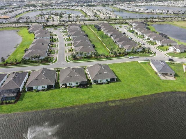 17817 PASTURELAND AVENUE, Lakewood Ranch, FL 34211