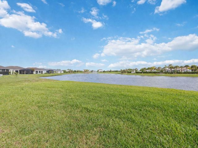 17817 PASTURELAND AVENUE, Lakewood Ranch, FL 34211