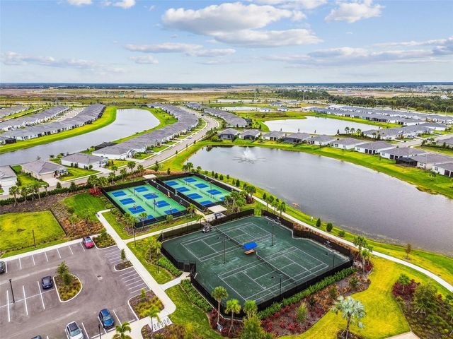 17817 PASTURELAND AVENUE, Lakewood Ranch, FL 34211