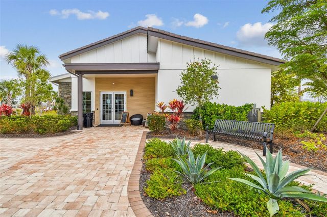 17817 PASTURELAND AVENUE, Lakewood Ranch, FL 34211