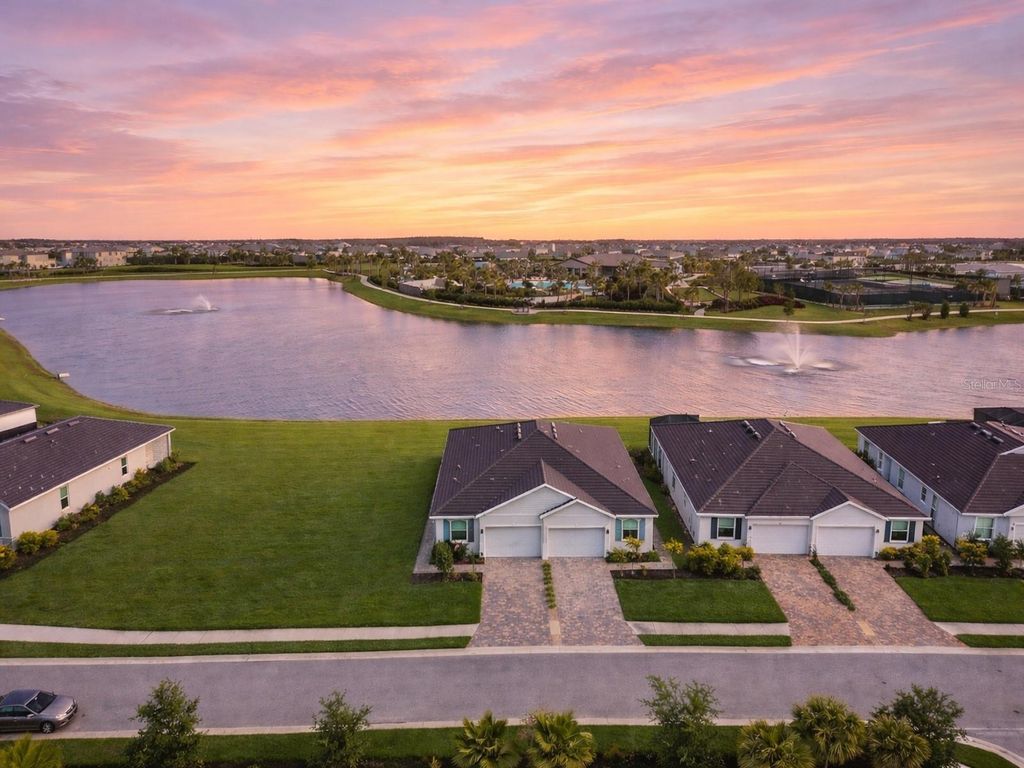 17817 PASTURELAND AVENUE, Lakewood Ranch, FL 34211
