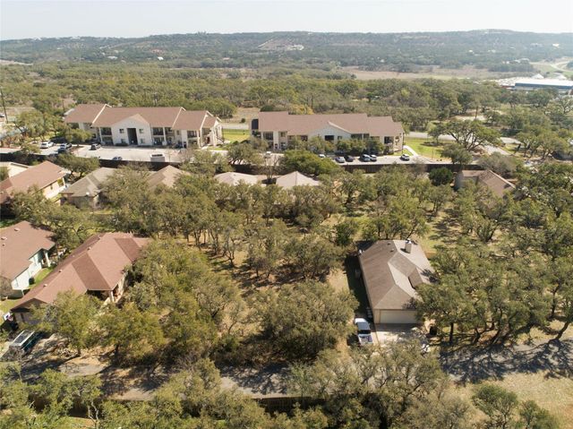 6 Villa Meadow W, Wimberley, TX 78676