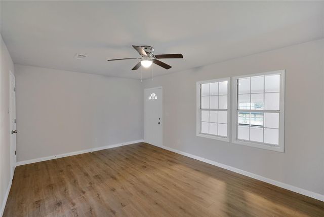 279 County Road 2363 E, Hardin, TX 77575