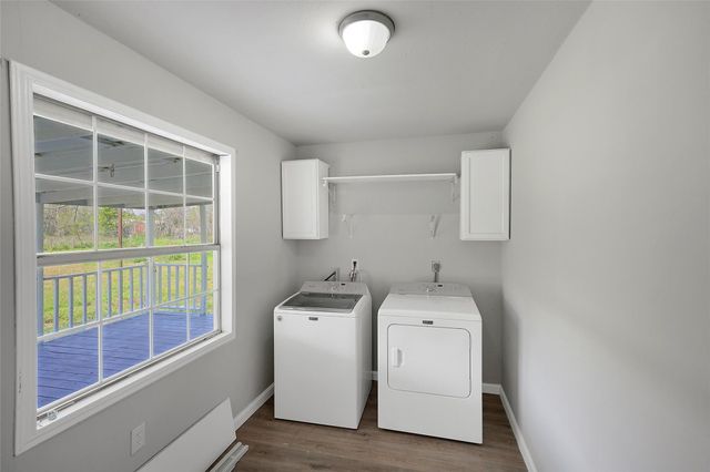 279 County Road 2363 E, Hardin, TX 77575