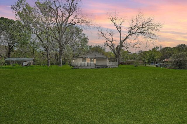 279 County Road 2363 E, Hardin, TX 77575